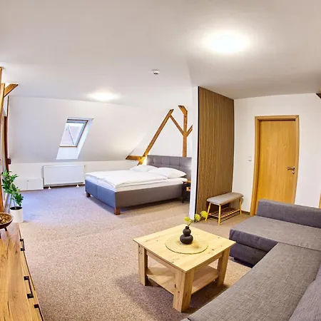A Restaurace Ruze Hotel Podborany
