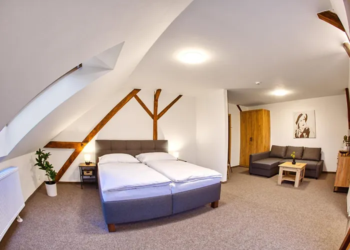 A Restaurace Ruze Hotel Podborany